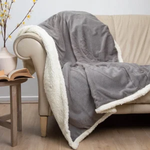 Manta Fluffy Deluxe con Sherpa Gris (127×152 cm) – Doral