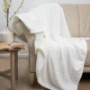 Manta Flannel Outboss Deluxe Blanco – Doral (127×152 cm)
