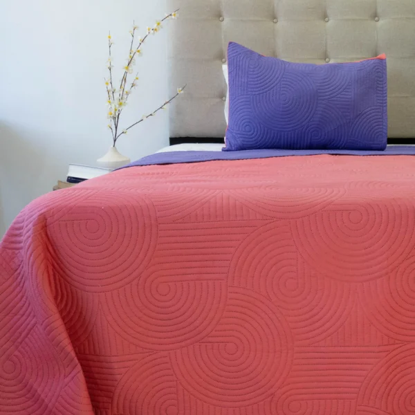 Cubrecama Quilt Reversible Bi Color Plaza y Media Doral 170×240 – VIOLETA/ROSA - Imagen 2
